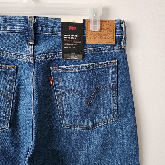 NWT Levi’s Wedgie Straight Ripped Women's Jeans - Picture 8 of 12